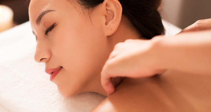 Phương pháp massage thảo dược trị liệu Thái Lan sẽ giúp bạn xua đi mệt mỏi