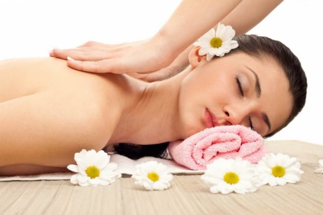 Ngoài tác dụng giảm stress ra, massage gối thảo dược còn giúp bạn cải thiện sức khỏe